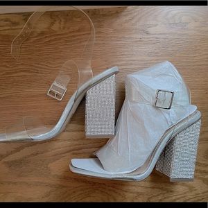 💎Brand new never worn Steve Madden 7.5 evening shoe🔥 clear strap
